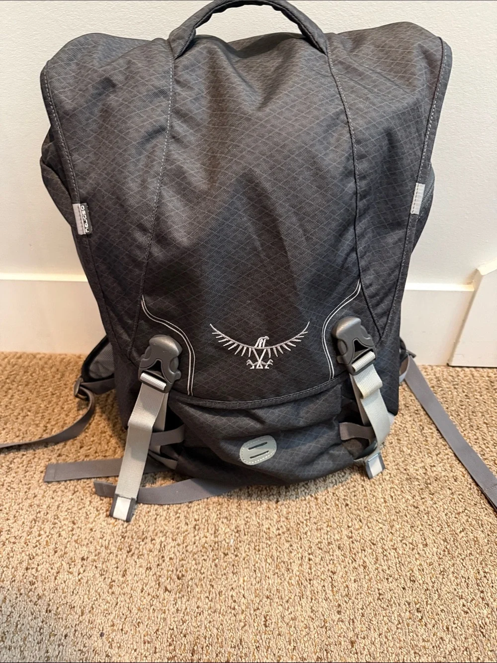 Men's Unisex Black Daypack Backpack Osprey Flap Jack Flapjack Pack School